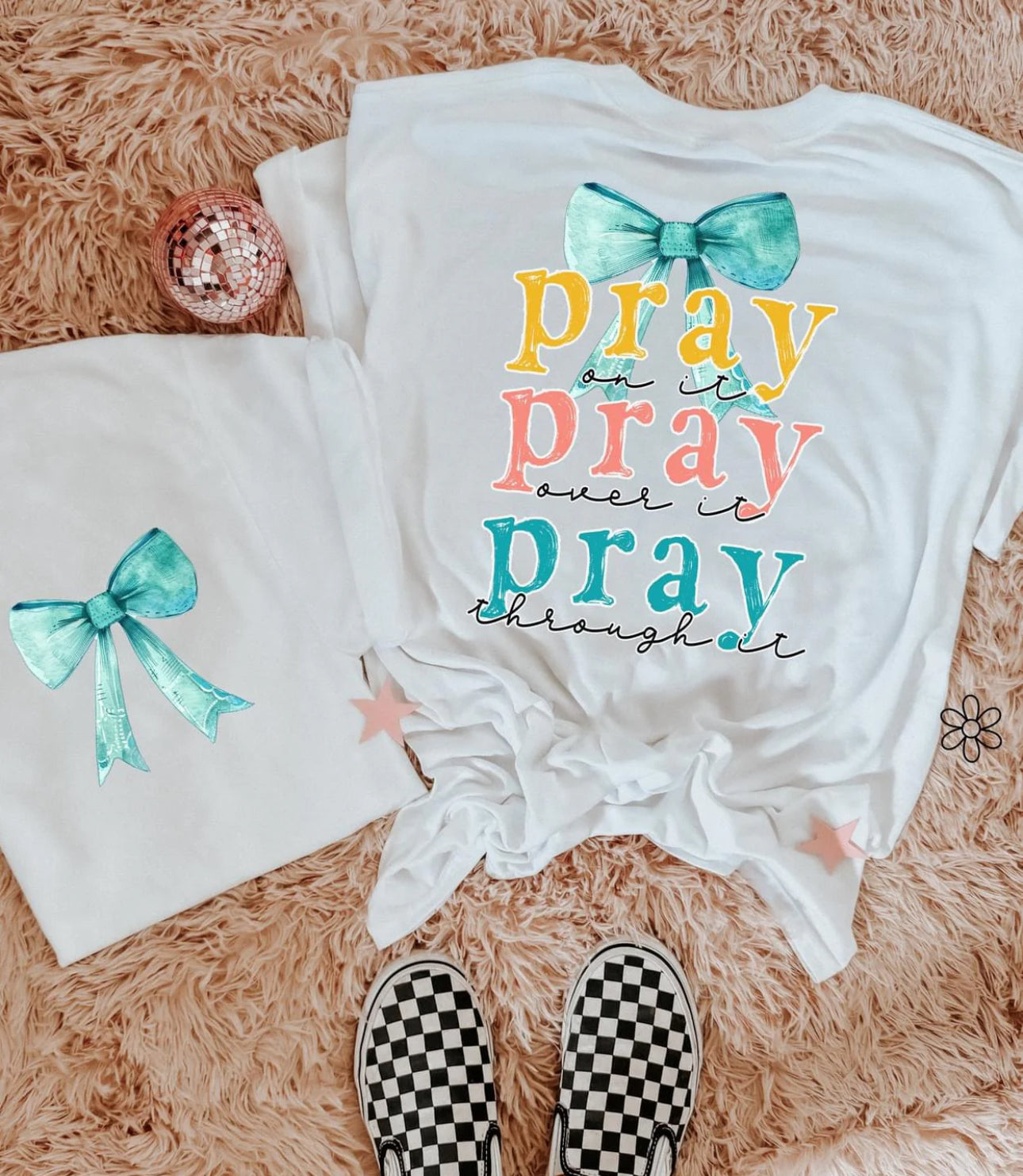 Pray pray pray tee